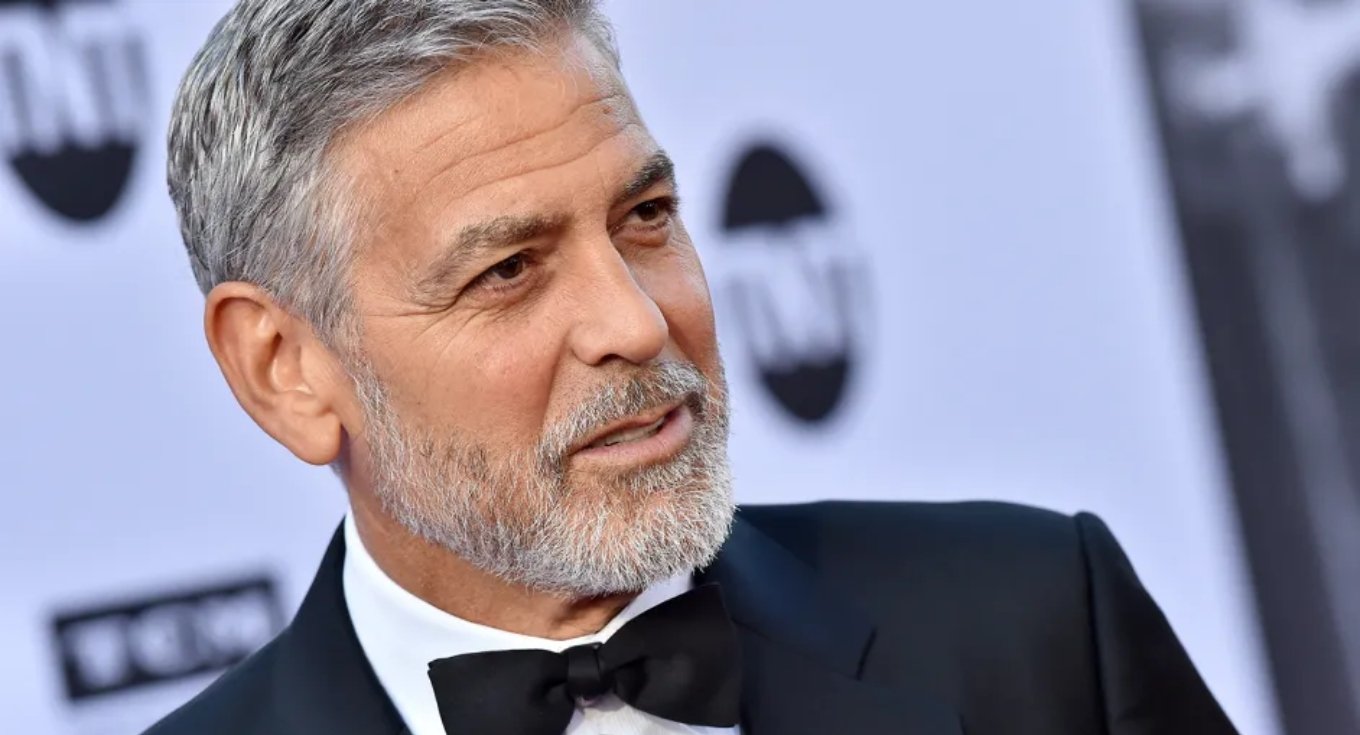 George Clooney Remembers Getting Yelled at by Frank Sinatra During Early Hollywood Days 1 George Clooney Recalls Being Scolded by Frank Sinatra During Early Hollywood Days George Clooney Remembers Getting Yelled at by Frank Sinatra During Early Hollywood Days