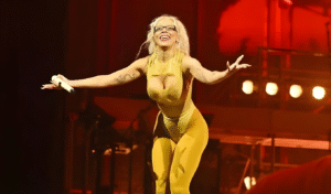 Doja Cat Brushes Off Tour Complaints Doja Cat Brushes Off Tour Complaints