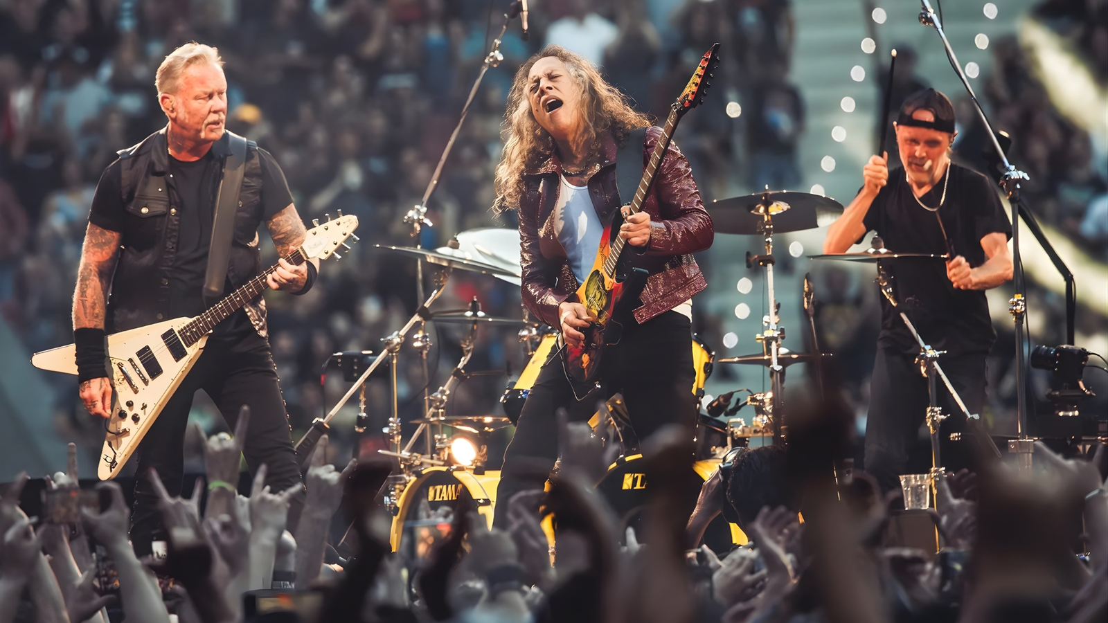 Metallica Fires Up ‘Smoko’ at Brisbane Concert