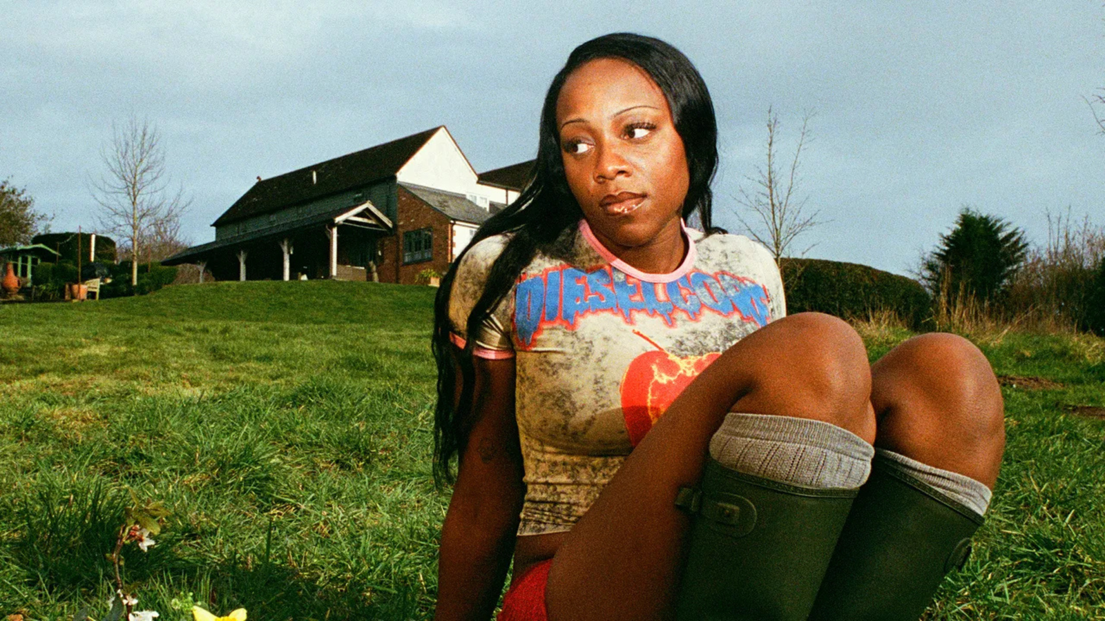 Rachel Chinouriri Unveils 'Little House'