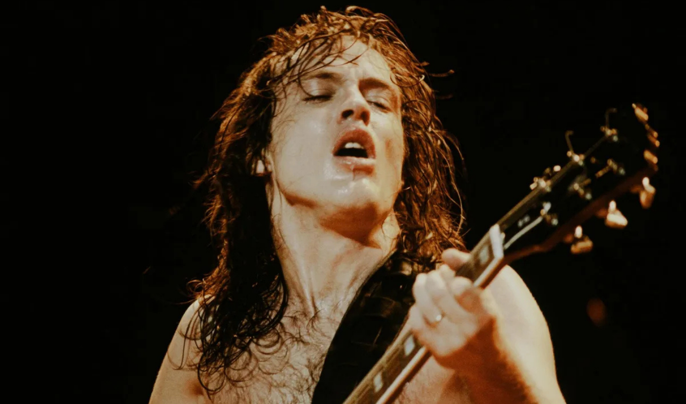 19 bands that you absolutely had to see live 1 The 19 Bands You Couldnt Miss on Stage 19 bands that you absolutely had to see live