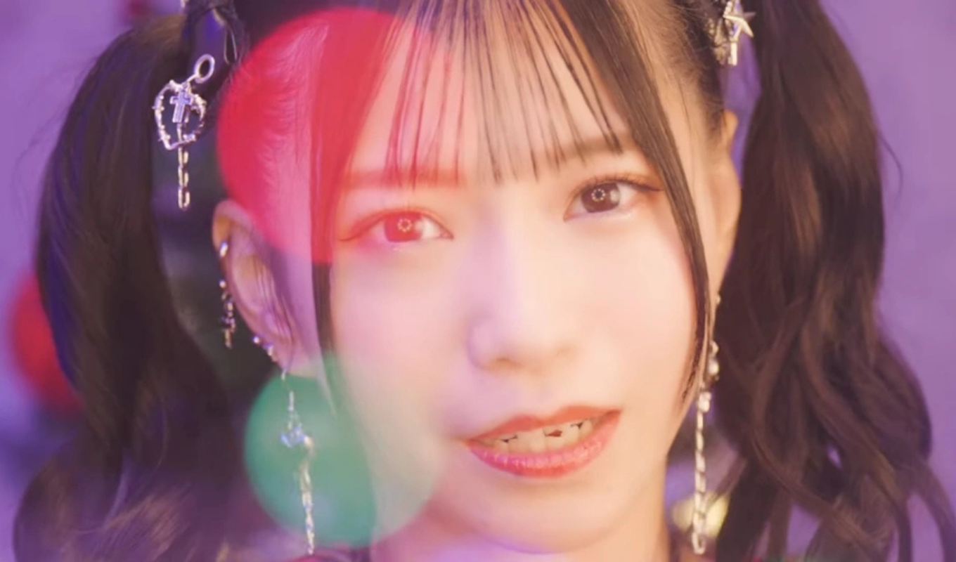 Asaka Celebrates Her Tenth Anniversary with New Songs and a Cover Album 2 Asaka Releases Christmas☆Parade Digitally Ahead of Upcoming Cover Album