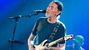 British Rock and Blues Legend Chris Rea Dies British Rock and Blues Legend Chris Rea Dies