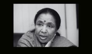 রাষ্ট্রীয় মর্যাদায় আশা ভোসলের শেষযাত্রা রাষ্ট্রীয় মর্যাদায় আশা ভোসলের শেষযাত্রা